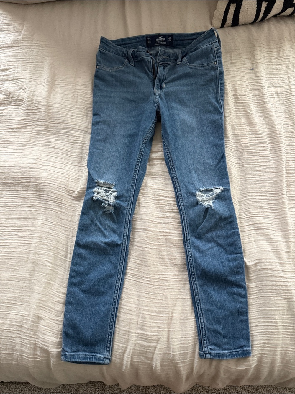 Hollister Distressed Skinny Jeans in Medium Blue